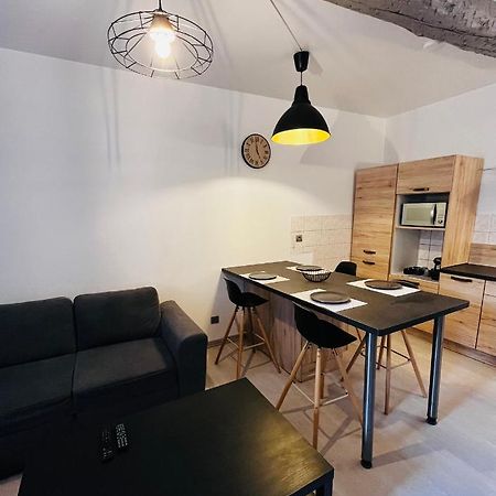 Appartement T2 Dans Le Centre Ville De Carcassonne Exteriör bild