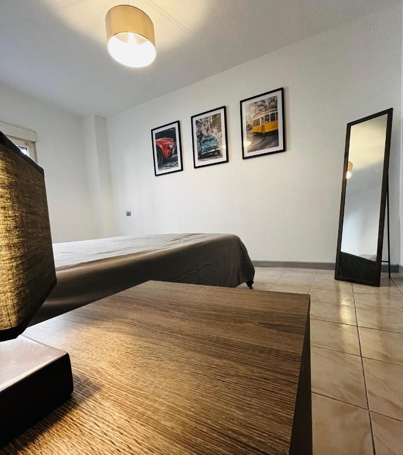 Appartement T2 Dans Le Centre Ville De Carcassonne Exteriör bild